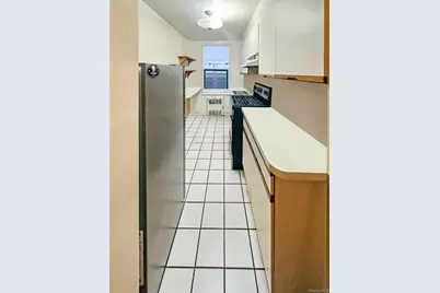222-89 Braddock Avenue #1G, Bellerose, NY 11428 - Photo 6