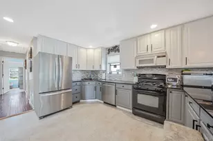 272 E Harrison St, Long Beach, NY 11561 - Photo 12