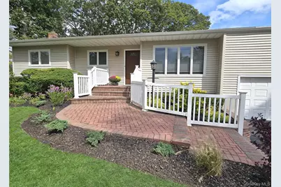 3 Candlestick Court, Dix Hills, NY 11746 - Photo 2