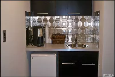 6226 Myrtle Avenue, Glendale, NY 11385 - Photo 8