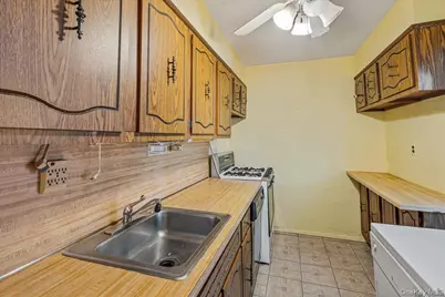 249-30 57 Avenue #1, Little Neck, NY 11362 - Photo 8