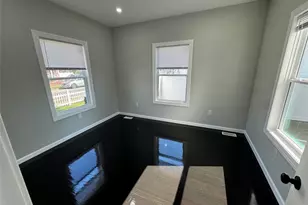 16 Garfield Pl, Hempstead, NY 11550 - Photo 6