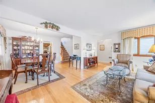 73 Patton Blvd, New Hyde Park, NY 11040 - Photo 4