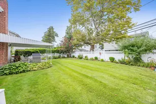 73 Patton Blvd, New Hyde Park, NY 11040 - Photo 20