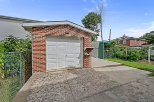 200-07 17th Ave, Bayside, NY 11360 - Photo 14