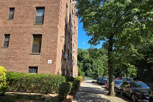 83-25 98th St, Woodhaven, NY 11421 - Photo 2