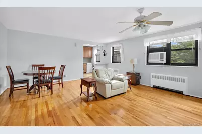 21-29 Utopia Parkway #Upstairs, Whitestone, NY 11357 - Photo 2