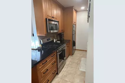 27110 Grand Central Parkway #33T, Floral Park, NY 11005 - Photo 6