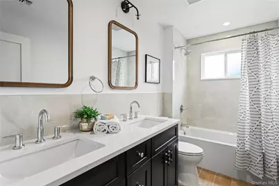 255 N Chestnut Street, Massapequa, NY 11758 - Photo 18