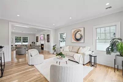 255 N Chestnut Street, Massapequa, NY 11758 - Photo 4