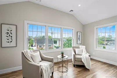 255 N Chestnut Street, Massapequa, NY 11758 - Photo 20