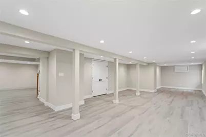 255 N Chestnut Street, Massapequa, NY 11758 - Photo 28