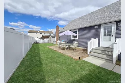 765 Shore Walk, Lindenhurst, NY 11757 - Photo 2