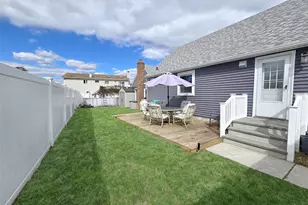 765 Shore Walk, Lindenhurst, NY 11757 - Photo 2