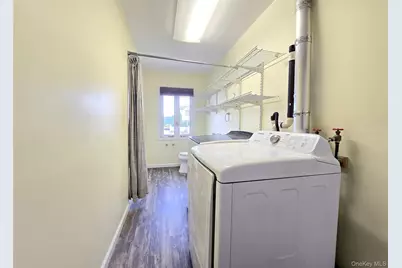 765 Shore Walk, Lindenhurst, NY 11757 - Photo 6