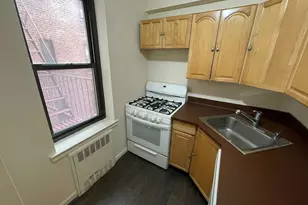 100-11 67th Rd, Forest Hills, NY 11375 - Photo 18