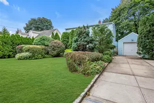 253 Raff Ave, Carle Place, NY 11514 - Photo 18