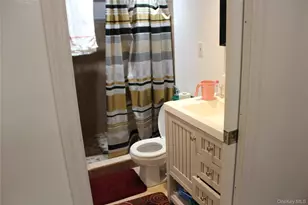 89-68 Springfield Blvd, Jamaica, NY 11427 - Photo 6