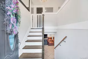 39 Crestwood Ln, Farmingville, NY 11738 - Photo 6