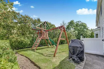 252 Cedar Avenue, Hewlett Bay Park, NY 11557 - Photo 32