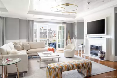 2000 Royal Court #2105/2103, North Hills, NY 11040 - Photo 2