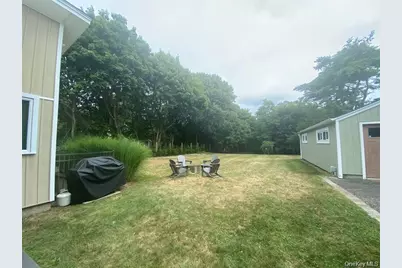 19 W End Avenue, East Quogue, NY 11942 - Photo 32