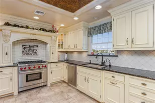 266 E Shore Dr, Massapequa, NY 11758 - Photo 18