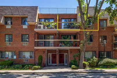 7111 Sutton Place #3, Fresh Meadows, NY 11365 - Photo 4