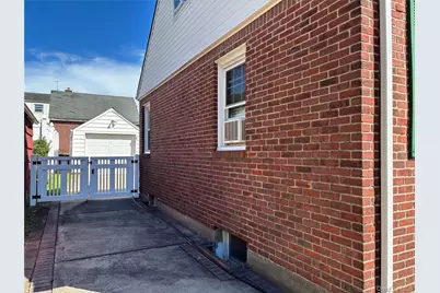 62 Poppy Avenue, Franklin Square, NY 11010 - Photo 6