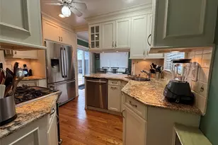 62 Poppy Ave, Franklin Square, NY 11010 - Photo 14