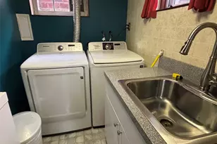 62 Poppy Ave, Franklin Square, NY 11010 - Photo 36