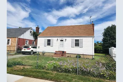 185 Grenada Avenue, Roosevelt, NY 11575 - Photo 2