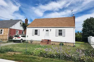 185 Grenada Ave, Roosevelt, NY 11575 - Photo 2