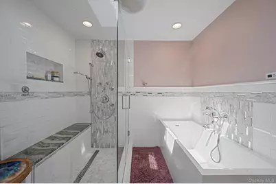 8 Paynes Lane, East Quogue, NY 11942 - Photo 16