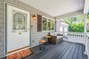 8 Paynes Ln, East Quogue, NY 11942 - Photo 2