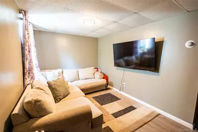 202 Powell Avenue, Central Islip, NY 11722 - Photo 30