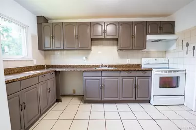 202 Powell Avenue, Central Islip, NY 11722 - Photo 10