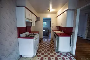 292 Westside Ave, Freeport, NY 11520 - Photo 6