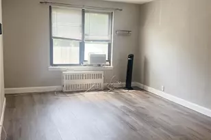 196-11 69th Ave, Fresh Meadows, NY 11365 - Photo 8