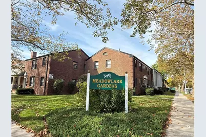 196-11 69th Avenue #2nd fl, Fresh Meadows, NY 11365 - Photo 4