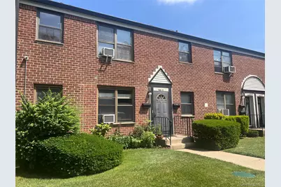 196-11 69th Avenue #2nd fl, Fresh Meadows, NY 11365 - Photo 2