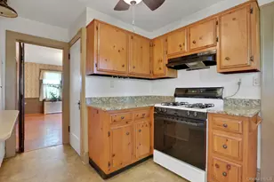 94 Roosevelt Ave, Kingston, NY 12401 - Photo 10