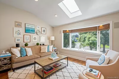 2 Flower Lane, Jericho, NY 11753 - Photo 4