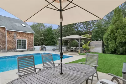 138 North Road, Hampton Bays, NY 11946 - Photo 8