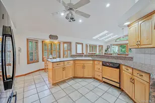 6 Bay Dr, Hampton Bays, NY 11946 - Photo 10