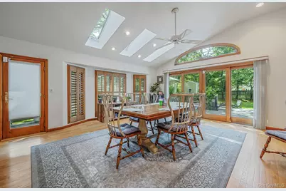 6 Bay Drive, Hampton Bays, NY 11946 - Photo 8