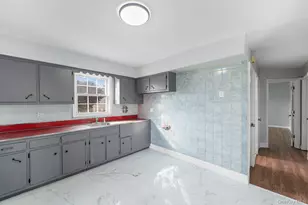 172-04 Amelia Rd, Jamaica, NY 11434 - Photo 18