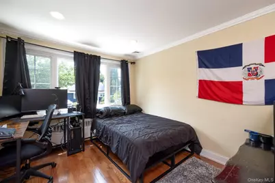 982 Split  Rock Road, Pelham, NY 10803 - Photo 20