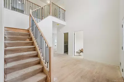 10 Vargas (Aka 70 Jessup Ln) Circle, Stony Point, NY 10980 - Photo 4