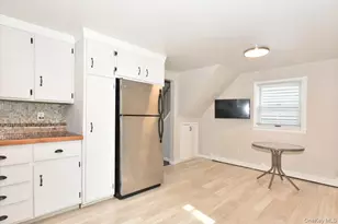 28 Charles St, Port Washington, NY 11050 - Photo 10